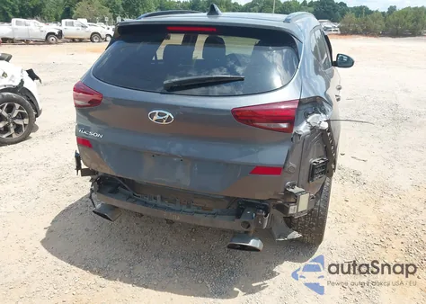2019 Hyundai Tucson Night z USA, uszkodzony, nr VIN KM8J33AL2KU921195